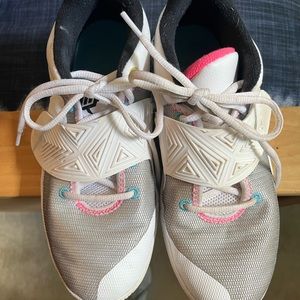 Nike K11  basketball sneakers